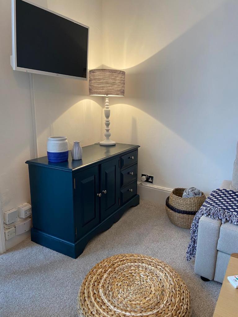 Centrally Located, Comfortable Apartment Near Station, Beach And North Laines Brighton Rum bild