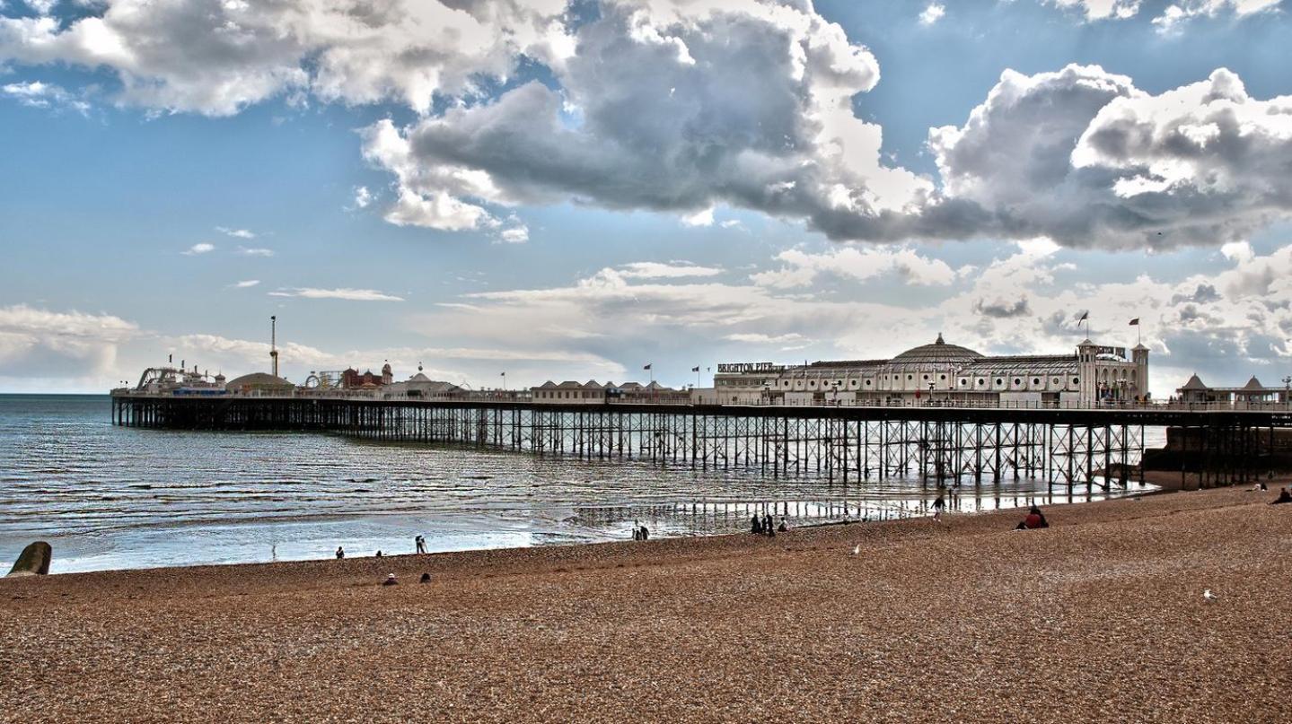 Centrally Located, Comfortable Apartment Near Station, Beach And North Laines Brighton Rum bild